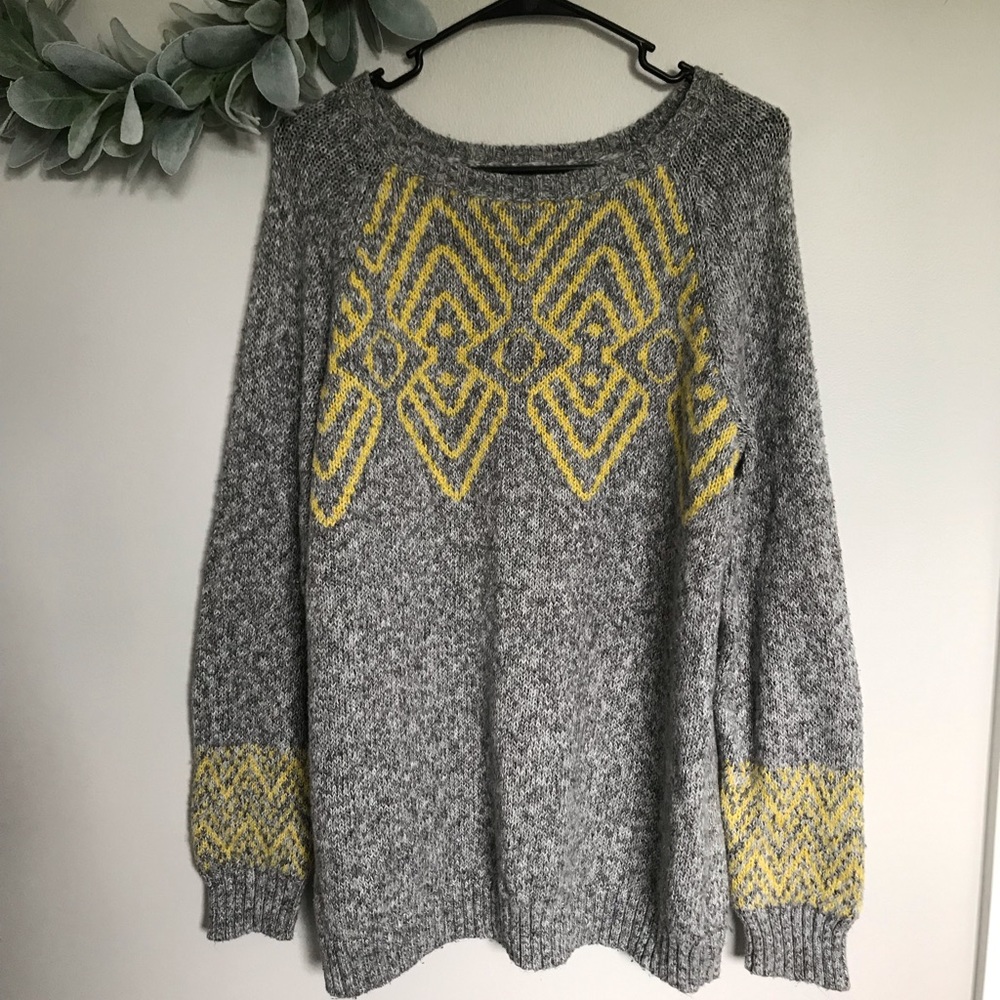 Maurice’s Gray/yellow Boat Neck Pullover Sweater
